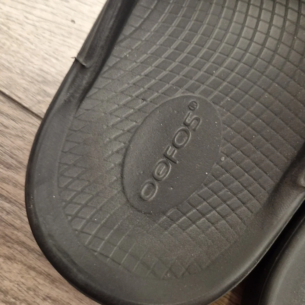 OOFOS Ooahh Black‎ Slip On Rubber Mens Sz 10 Slide Sandals Shoes Unisex